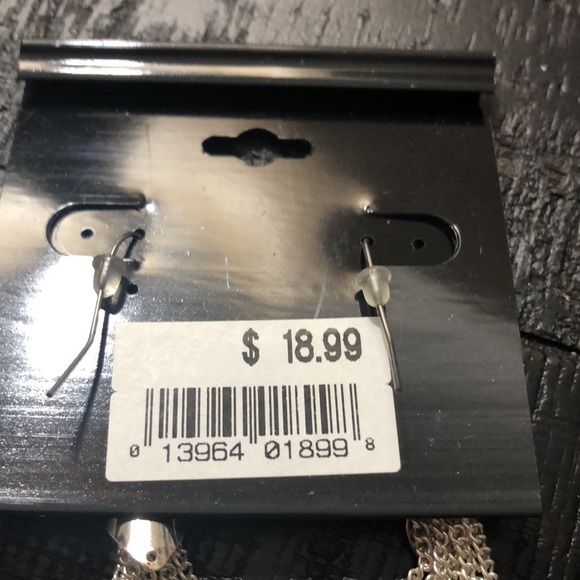 NWT Katheryn Kent Silver Tone Drop Earrings! - Picture 3 of 5